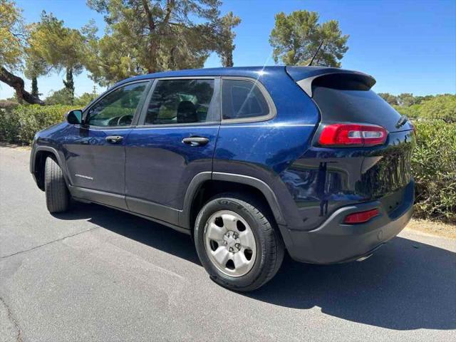 2016 Jeep Cherokee Sport