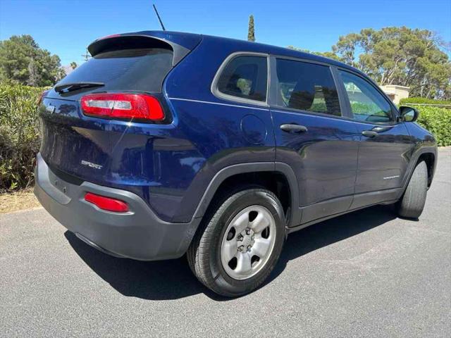 2016 Jeep Cherokee Sport