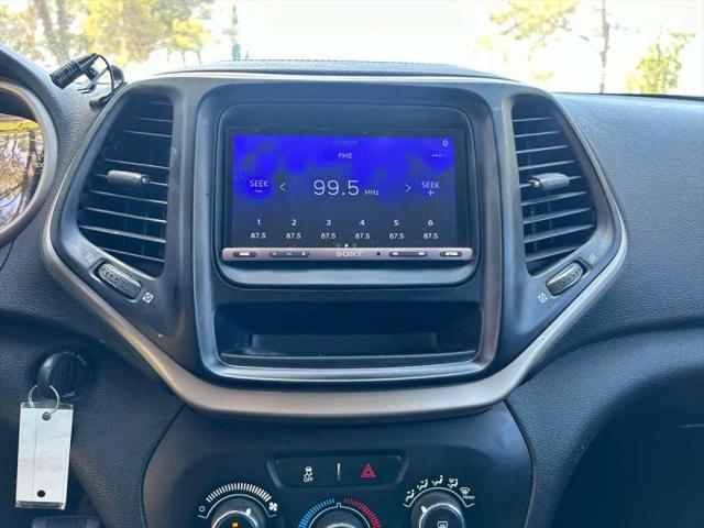 2016 Jeep Cherokee Sport