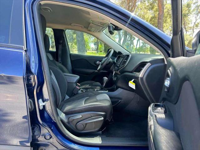 2016 Jeep Cherokee Sport