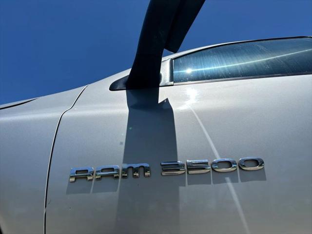 2004 Dodge Ram 3500 SLT/Laramie