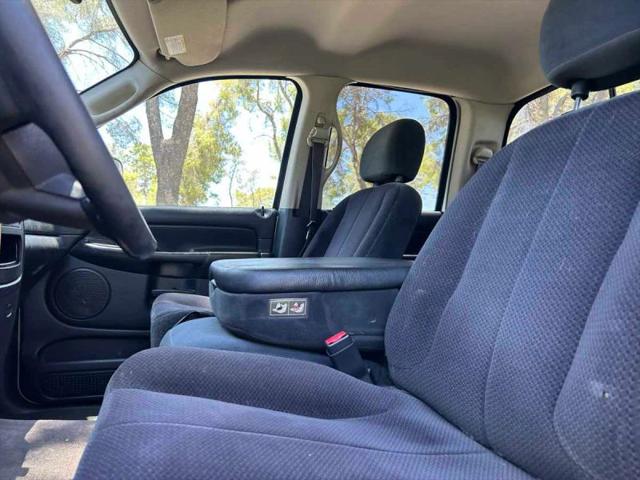 2004 Dodge Ram 3500 SLT/Laramie
