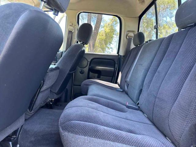 2004 Dodge Ram 3500 SLT/Laramie