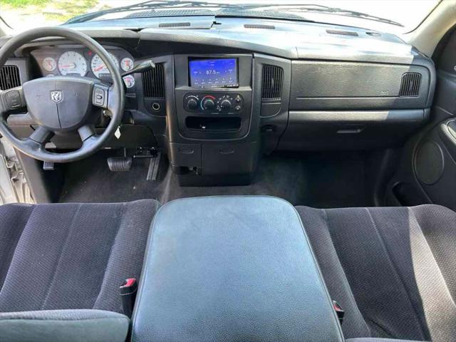 2004 Dodge Ram 3500 SLT/Laramie