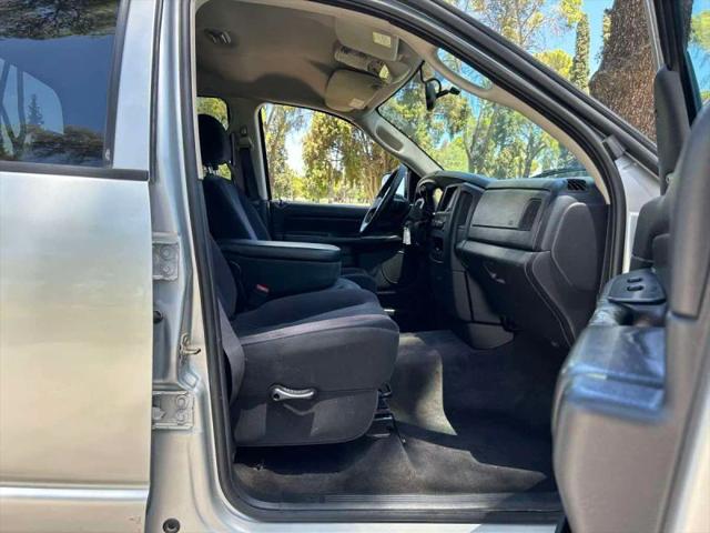 2004 Dodge Ram 3500 SLT/Laramie