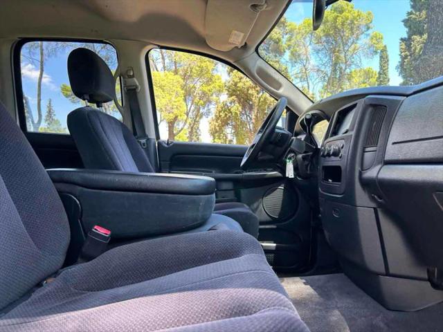 2004 Dodge Ram 3500 SLT/Laramie