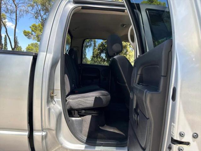2004 Dodge Ram 3500 SLT/Laramie