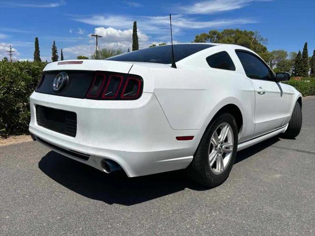 2014 Ford Mustang V6