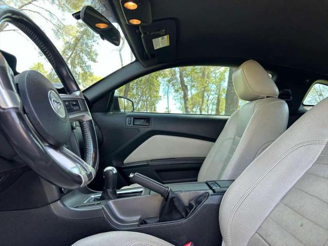 2014 Ford Mustang V6