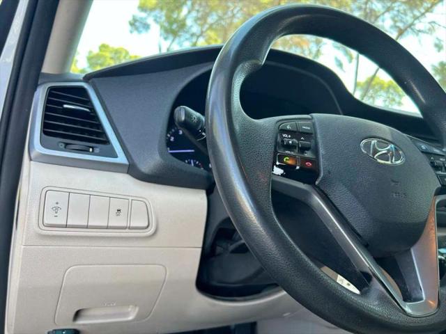 2016 Hyundai Tucson SE