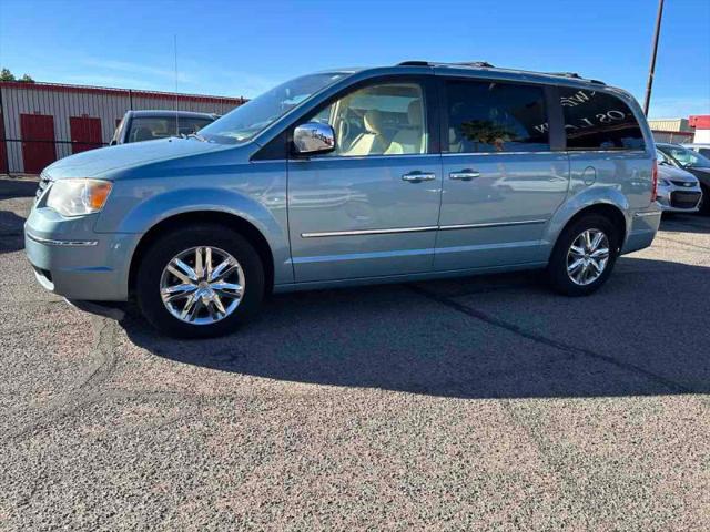 2010 Chrysler Town & Country Limited