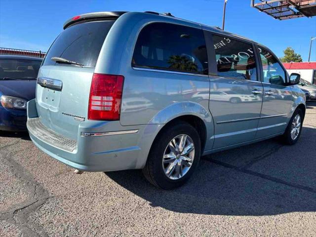2010 Chrysler Town & Country Limited