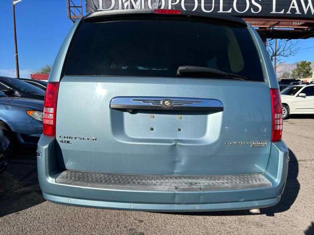 2010 Chrysler Town & Country Limited