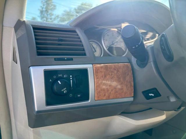 2010 Chrysler Town & Country Limited