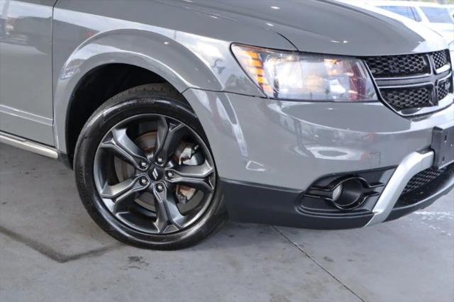 2020 Dodge Journey Crossroad