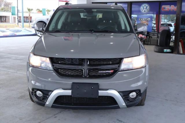 2020 Dodge Journey Crossroad