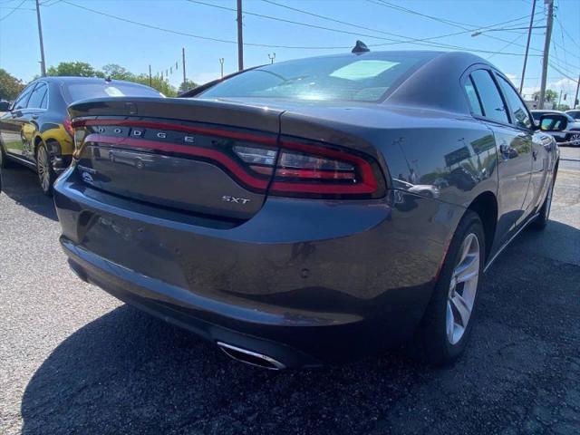 2017 Dodge Charger SXT RWD