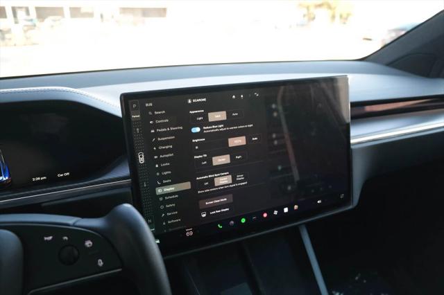 2023 Tesla Model X Plaid Tri Motor All-Wheel Drive