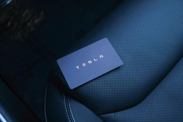2023 Tesla Model X Plaid Tri Motor All-Wheel Drive
