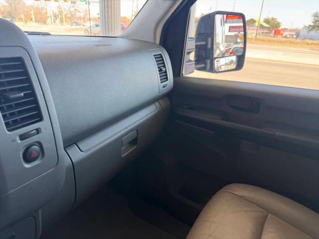 2019 Nissan 3500 SL V8