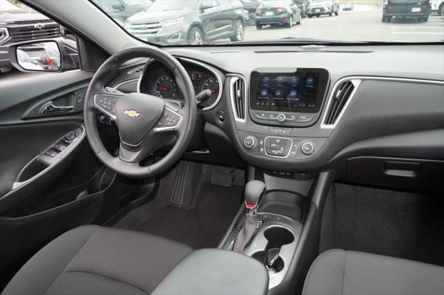 2025 Chevrolet Malibu FWD RS