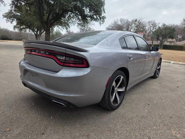2017 Dodge Charger SE RWD