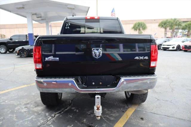 2017 Ram 1500 Big Horn Crew Cab 4x4 5'7" Box