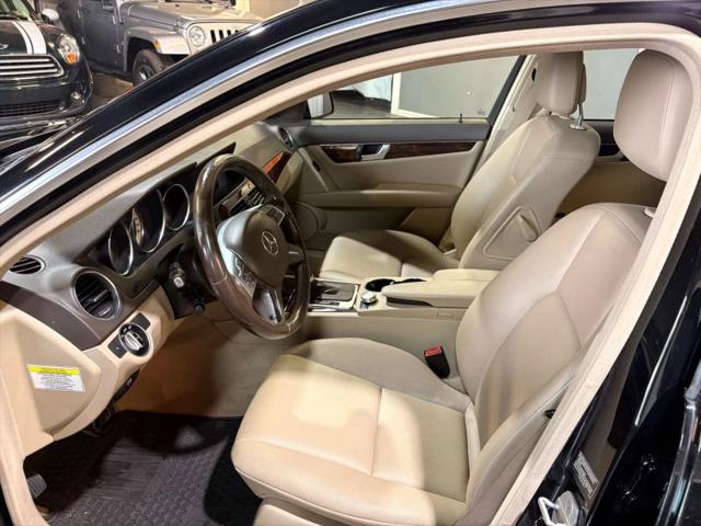 2014 Mercedes-Benz C-CLASS C 300 Luxury 4MATIC