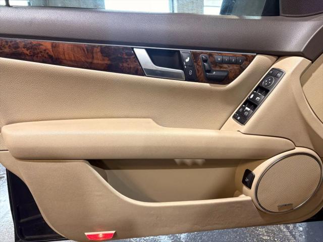 2014 Mercedes-Benz C-CLASS C 300 Luxury 4MATIC