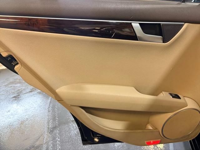 2014 Mercedes-Benz C-CLASS C 300 Luxury 4MATIC