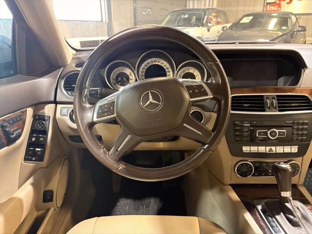 2014 Mercedes-Benz C-CLASS C 300 Luxury 4MATIC