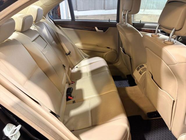 2014 Mercedes-Benz C-CLASS C 300 Luxury 4MATIC
