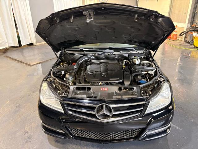 2014 Mercedes-Benz C-CLASS C 300 Luxury 4MATIC