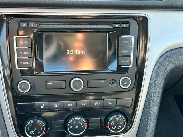 2013 Volkswagen Passat 2.5L SE