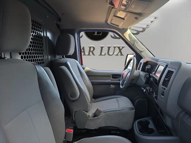 2019 Nissan 1500 S V6