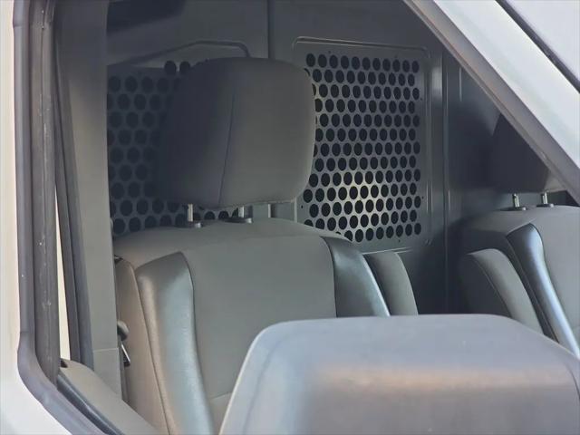 2019 Nissan 1500 S V6