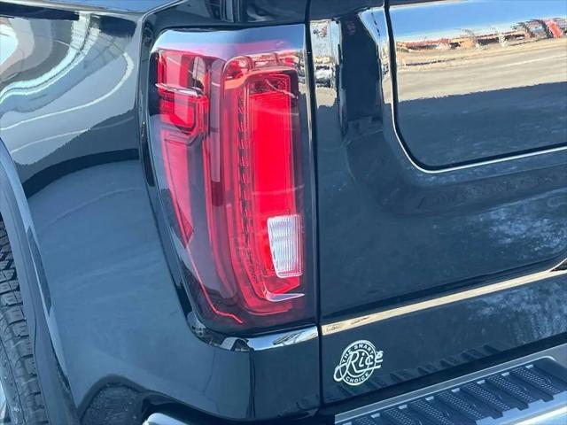 2026 GMC Sierra 1500 Crew Cab, Short Bed, SLT, 4WD