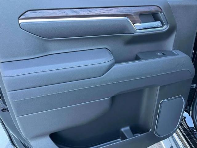 2026 GMC Sierra 1500 Crew Cab, Short Bed, SLT, 4WD