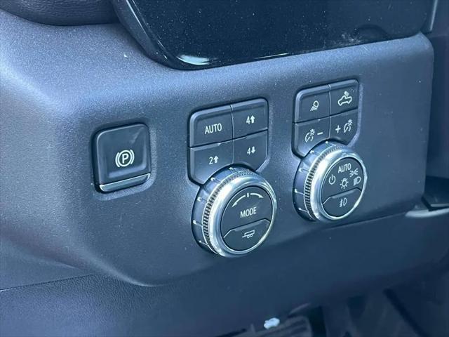 2026 GMC Sierra 1500 Crew Cab, Short Bed, SLT, 4WD