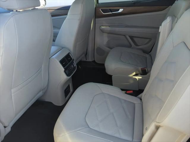 2026 Volkswagen Atlas SE with Technology