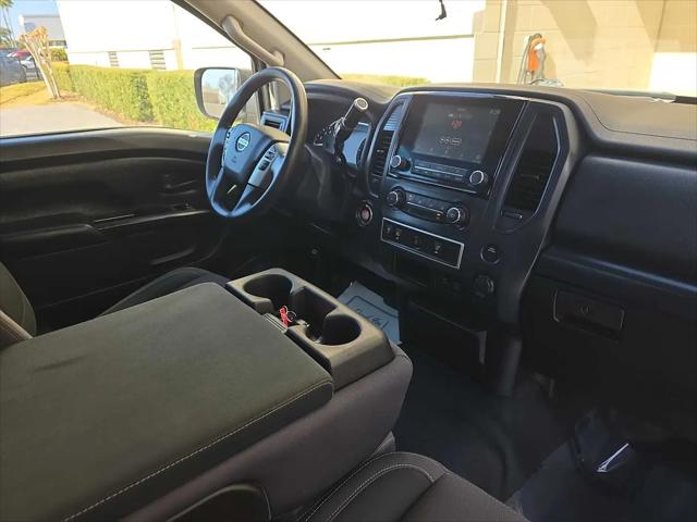 2022 Nissan Titan King Cab S 4x2