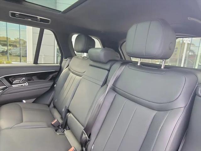 2025 Land Rover Range Rover P400 SE
