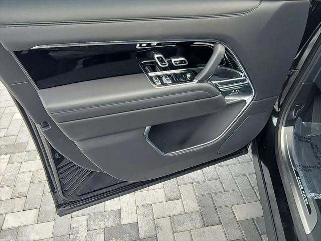 2025 Land Rover Range Rover P400 SE