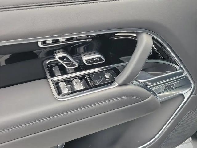 2025 Land Rover Range Rover P400 SE