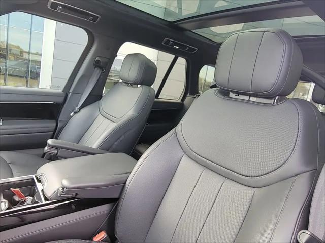 2025 Land Rover Range Rover P400 SE