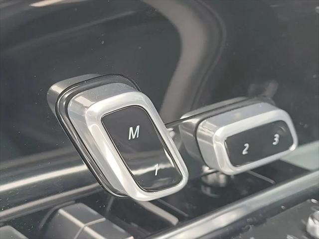 2025 Land Rover Range Rover P400 SE