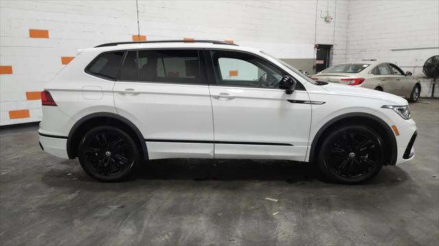 2022 Volkswagen Tiguan 2.0T SE R-Line Black