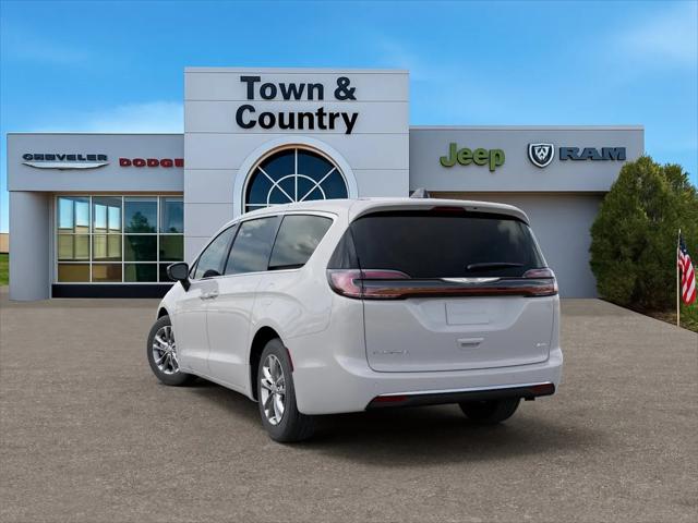 2026 Chrysler Pacifica Select AWD