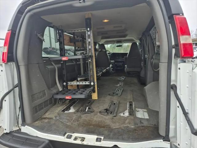 2017 Chevrolet Express LT