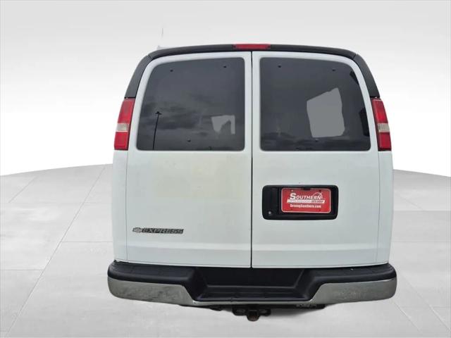 2017 Chevrolet Express LT